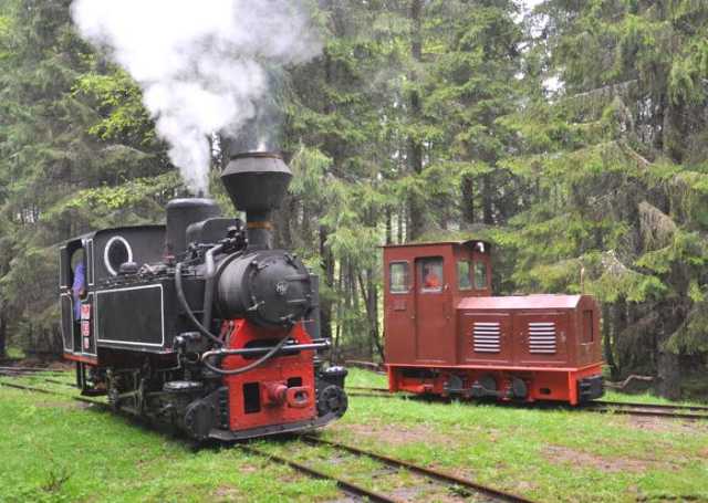 764-243 at Km 4 terminus on the Holomu-line.